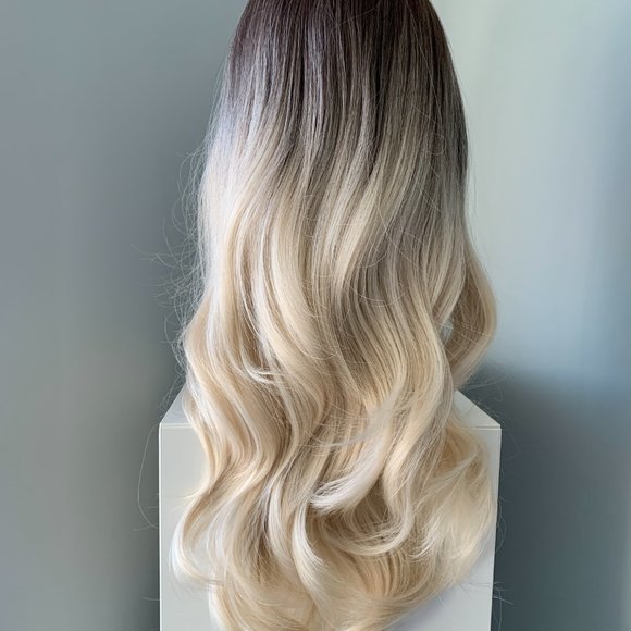 NEW Long Ombre Blonde Curled Synthetic Wig - Picture 2 of 4